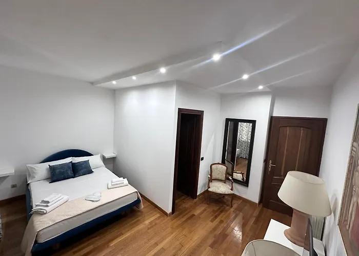 Garden Nocleg ze śniadaniem 4*