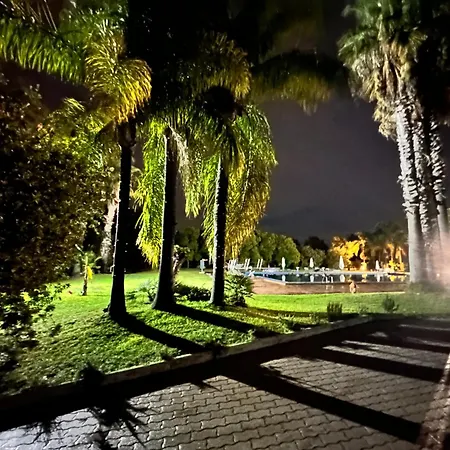 Oda ve Kahvaltı Garden 4*